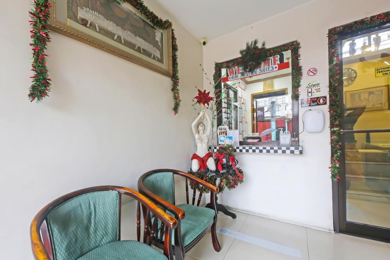 Oyo 896 Silverio Suites マニラ市 エクステリア 写真