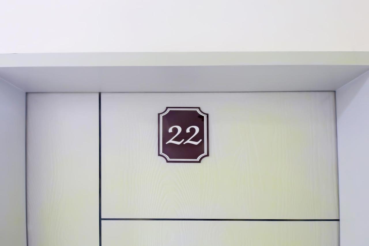 Oyo 896 Silverio Suites マニラ市 エクステリア 写真